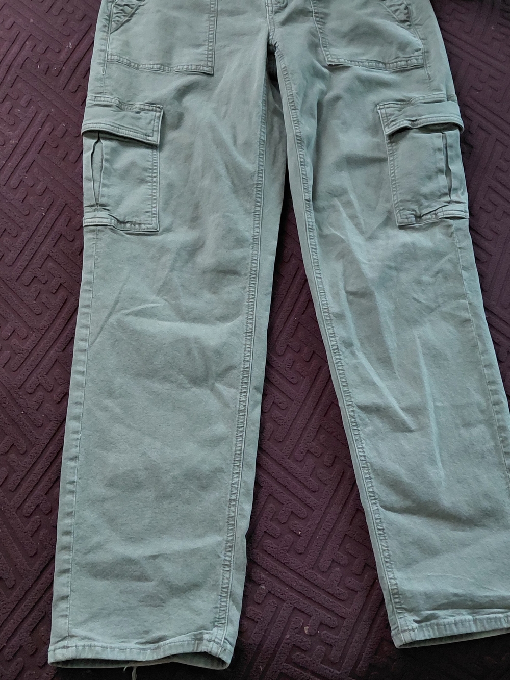 American Eagle Outfitters Women's Sage Green Cargo Jeans